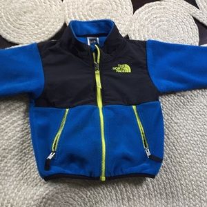 Boys 2t North Face fleece zip up